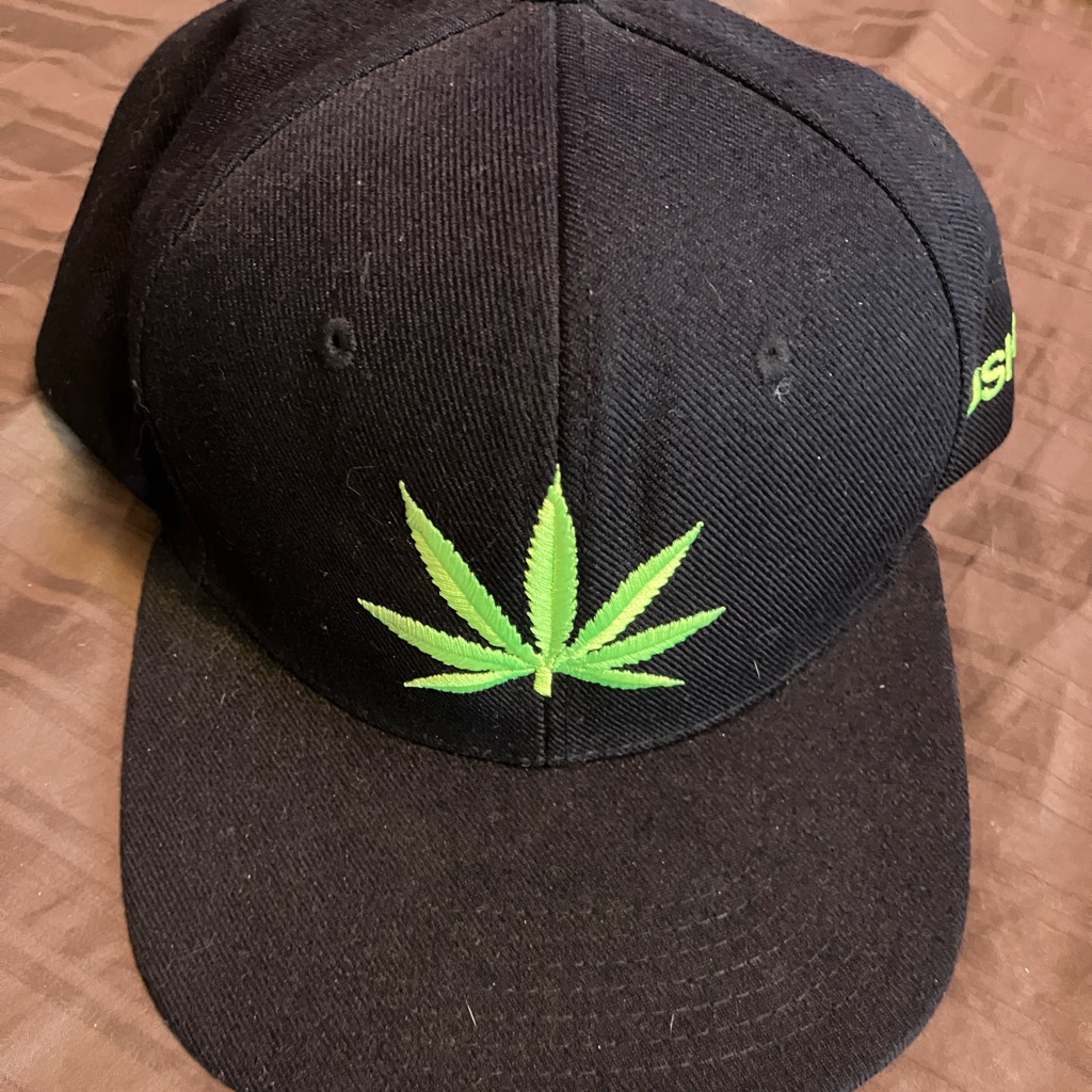 Weed Leaf Snapback